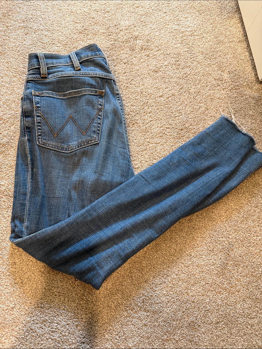 Wrangler Women's Skinny Jeans in Medium Blue Wash